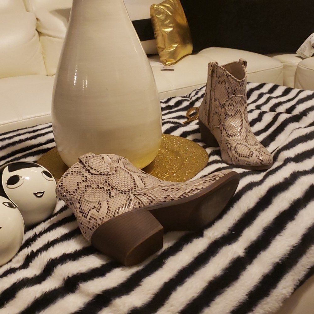 Cowboy boots  NWOT
